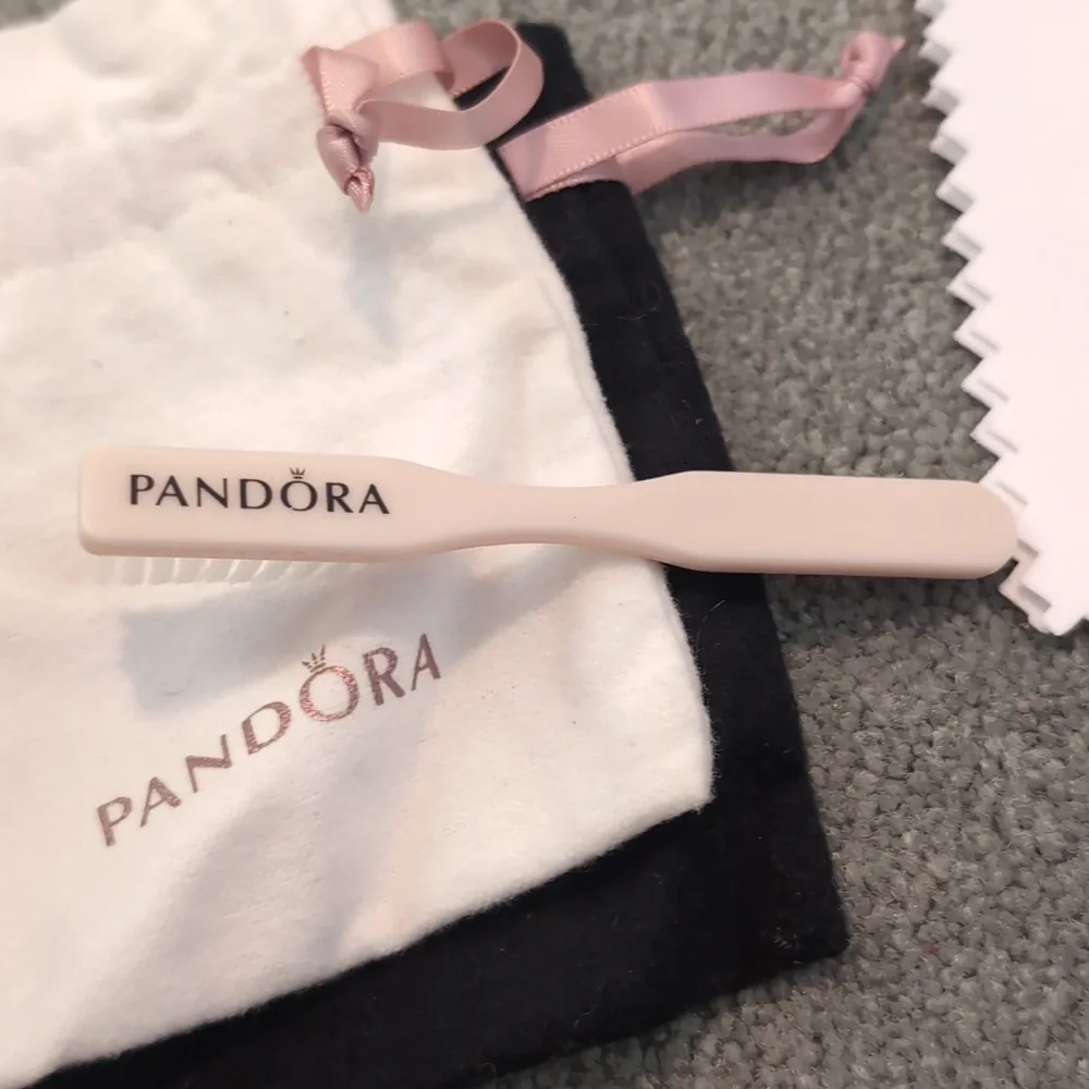 Pandora Cleaning Kit + Polishing Cloth - Picture 8 of 14